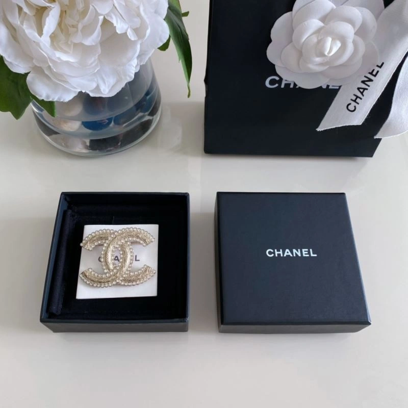 Chanel Brooches Trendy 228210