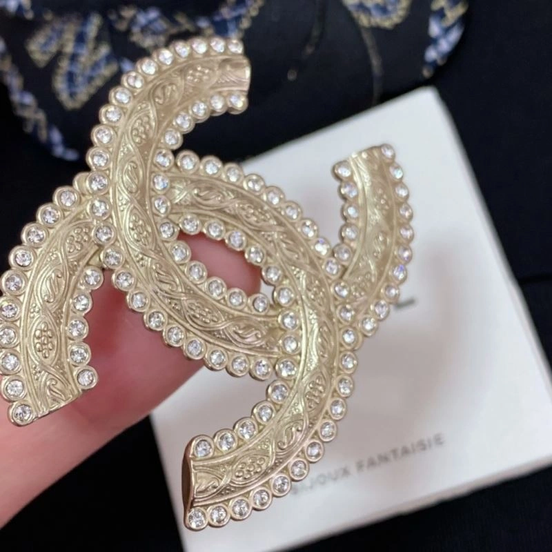 Chanel Brooches Trendy 228210