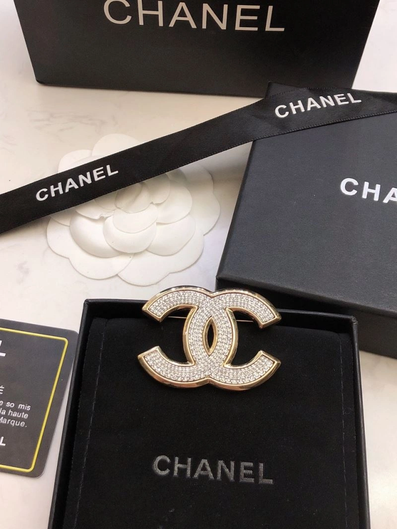 Chanel Brooches Cozy 228250