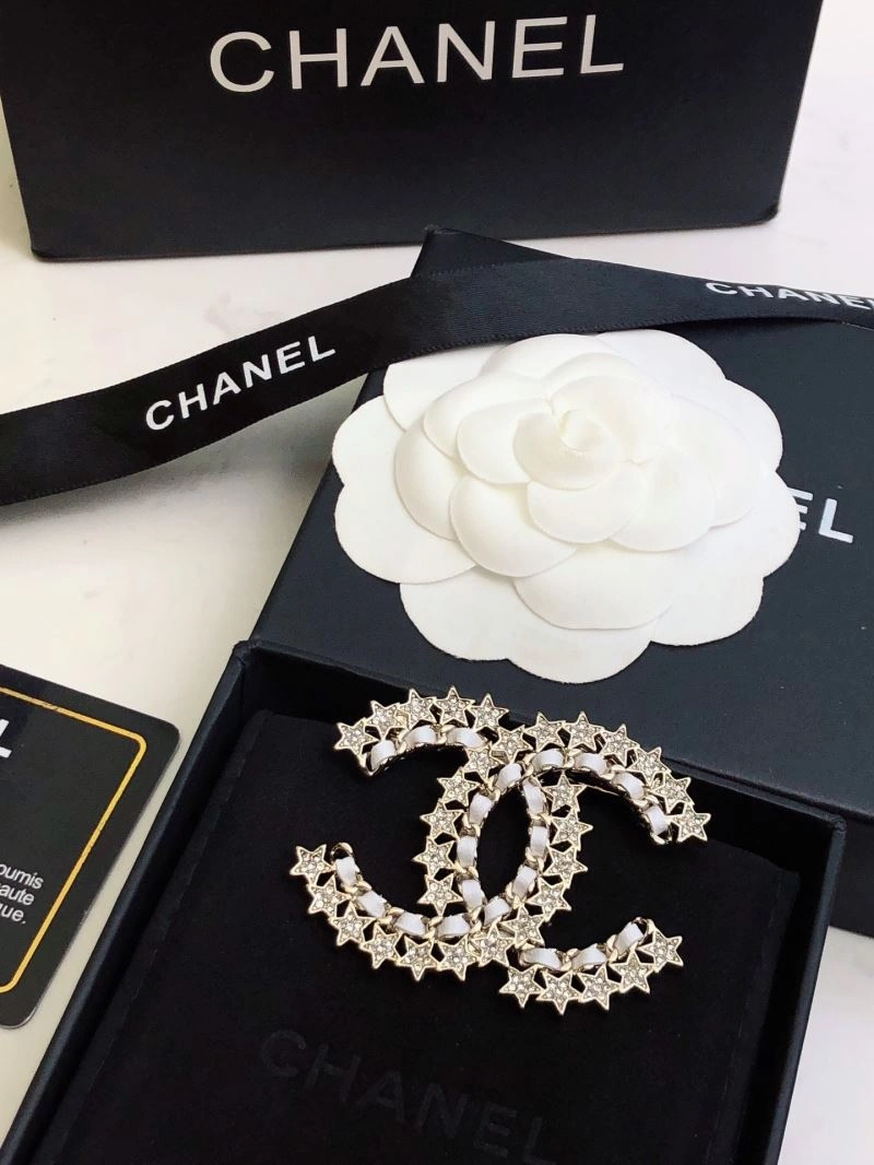 ZeroBulk Chanel Brooches 228207