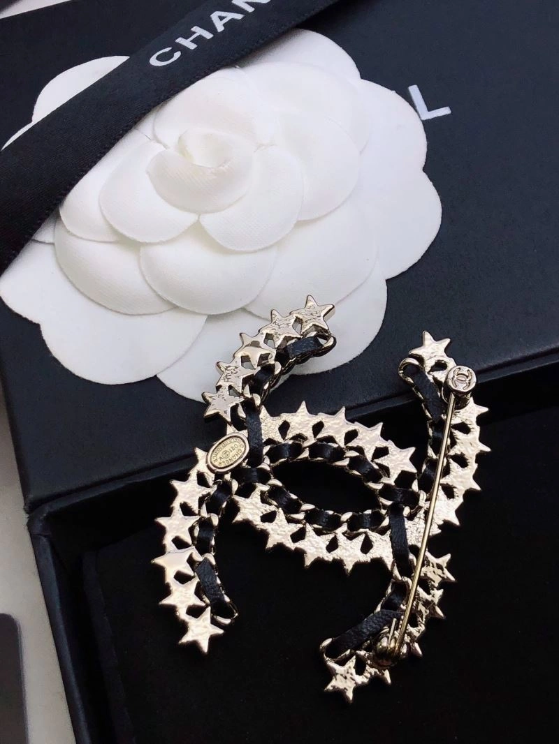 Comfortable Chanel Brooches 228206
