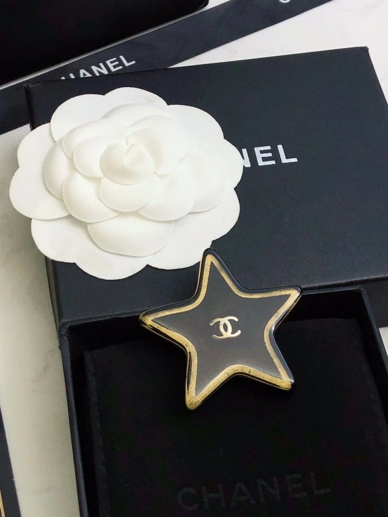 Chanel Brooches DailyWear 228235