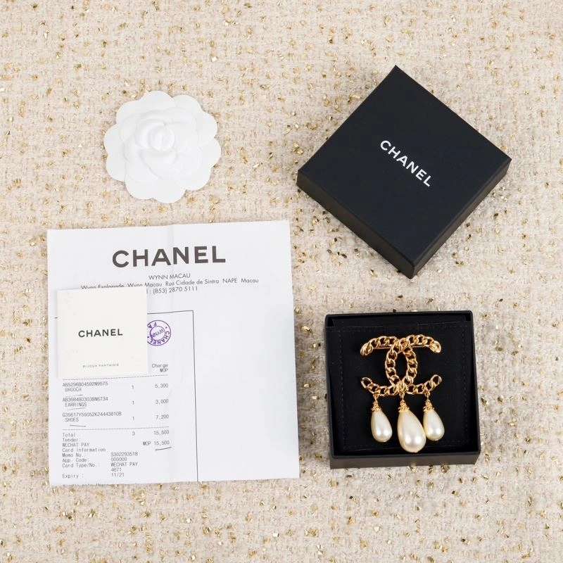 FreshLook Chanel Brooches 228189