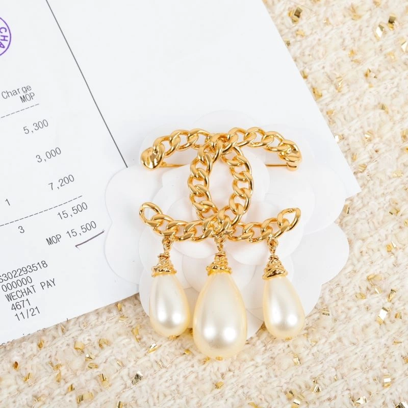 FreshLook Chanel Brooches 228189