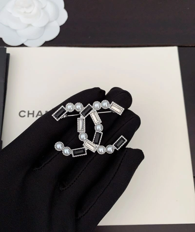 SmartChoice Chanel Brooches 228230