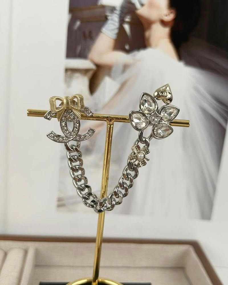 SmartChoice Chanel Brooches 228184