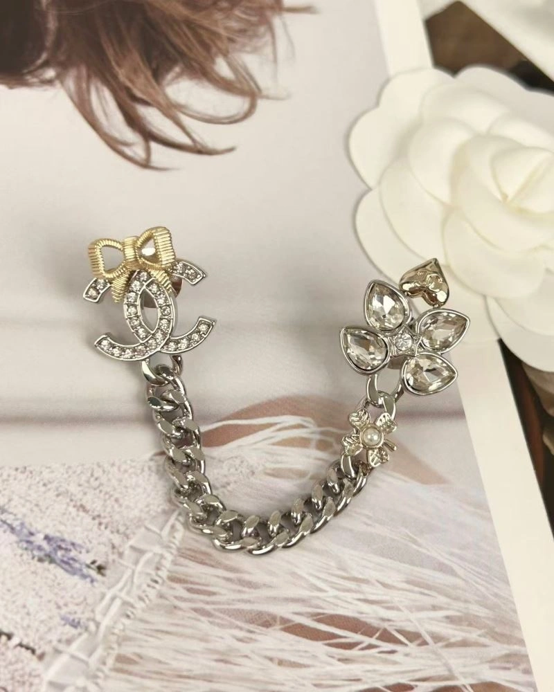 SmartChoice Chanel Brooches 228184