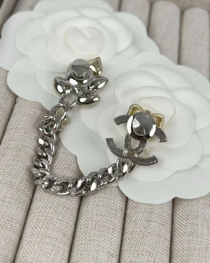 SmartChoice Chanel Brooches 228184
