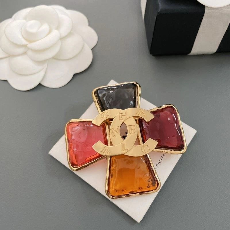 Resilient Chanel Brooches 228182