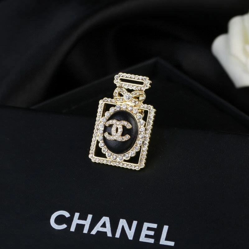 Chanel Brooches Tailored 228190