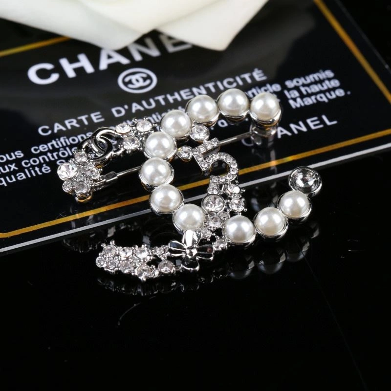 Upgraded Chanel Brooches 228175