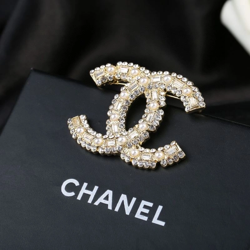 MultiPurpose Chanel Brooches 228168