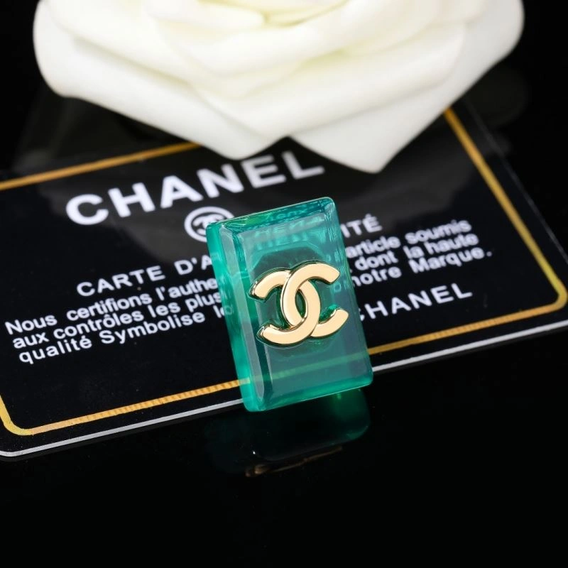 Chanel Brooches StreetReady 228156