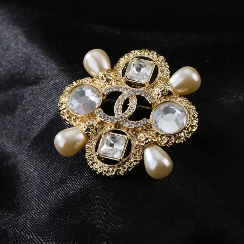 Trendy Chanel Brooches 228144