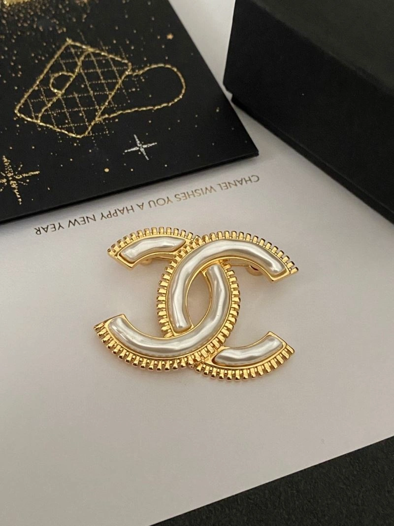 Soft Chanel Brooches 228143