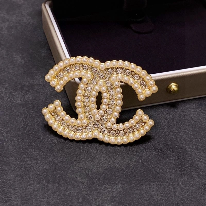 Chanel Brooches Soft 228140