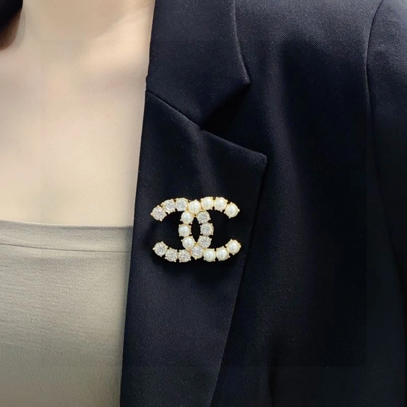 Chanel Brooches SmoothTexture 228134