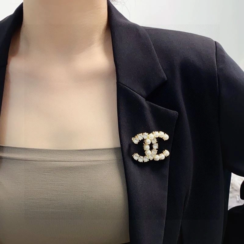 Chanel Brooches SmoothTexture 228134