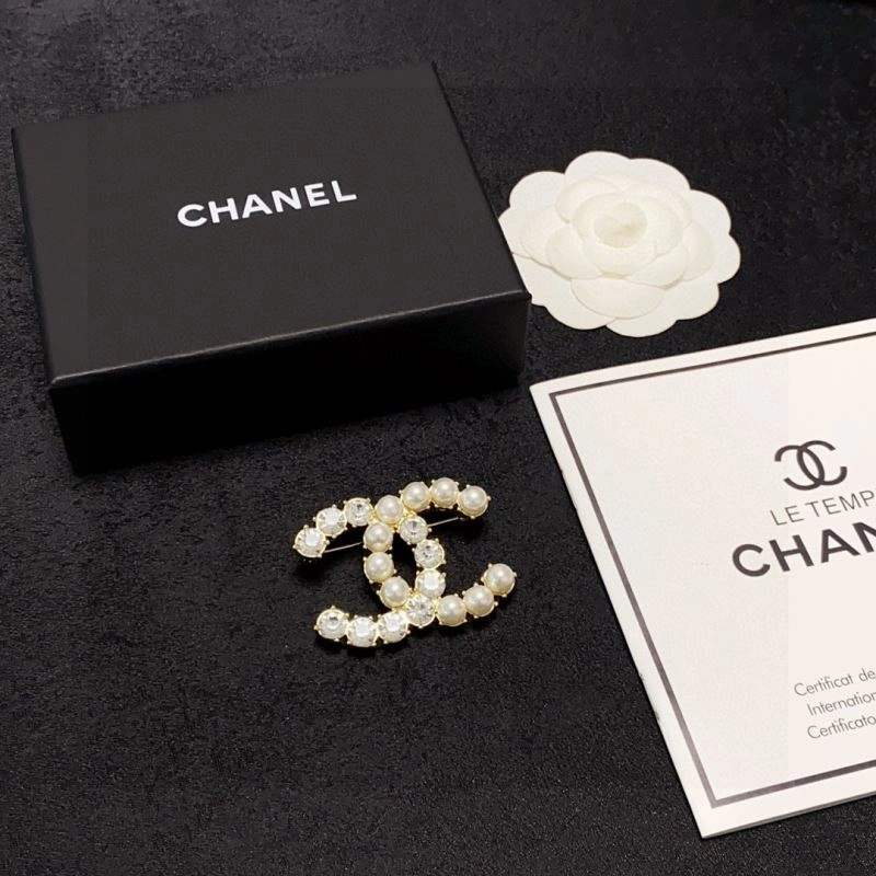 Chanel Brooches SmoothTexture 228134
