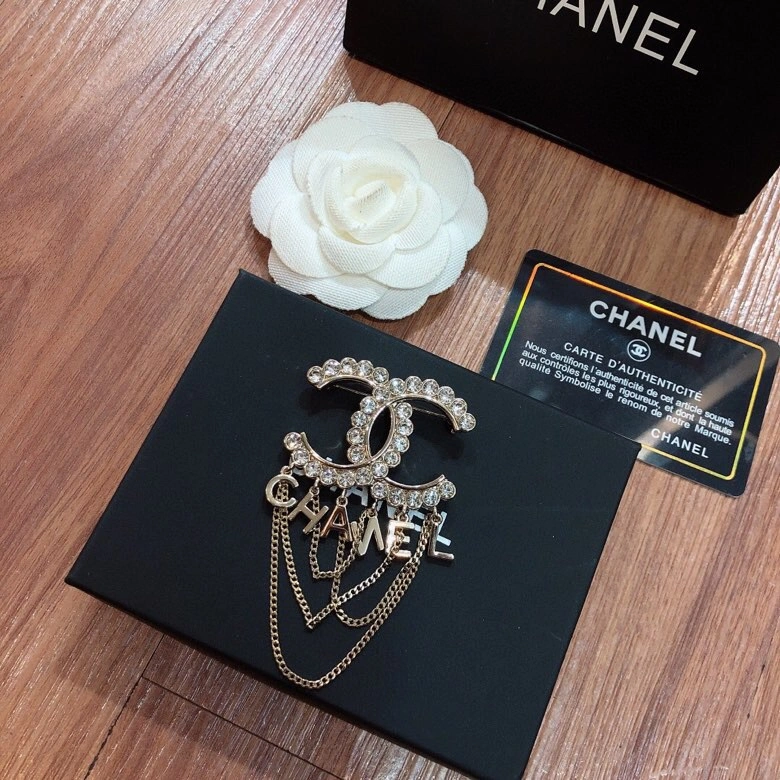 QuickDry Chanel Brooches 228176
