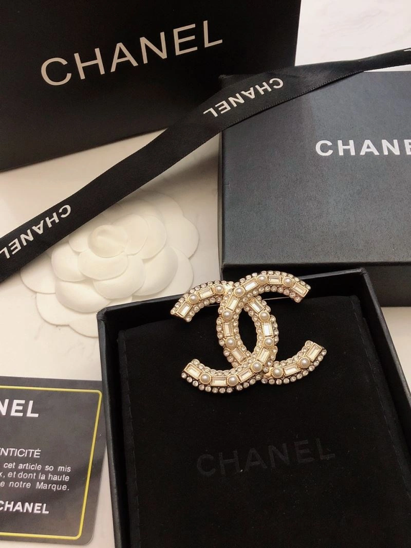 Practical Chanel Brooches 228125