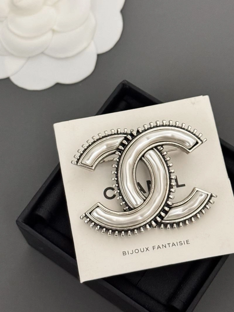 Chanel Brooches Bold 228121