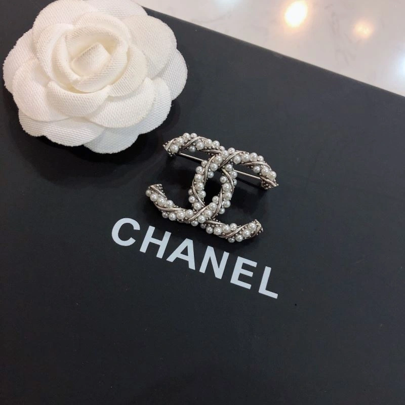 Chanel Brooches Unisex 228118