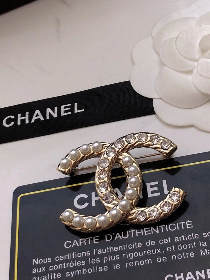 Chanel Brooches Vibrant 228114