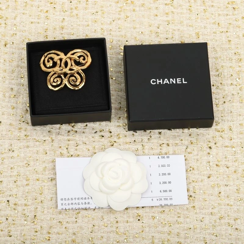 Efficient Chanel Brooches 228137