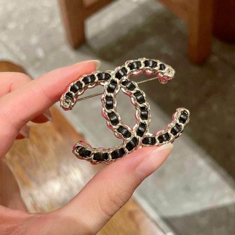 Chanel Brooches Colorful 228095