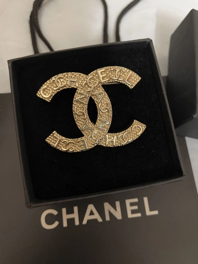 Original Chanel Brooches 228100