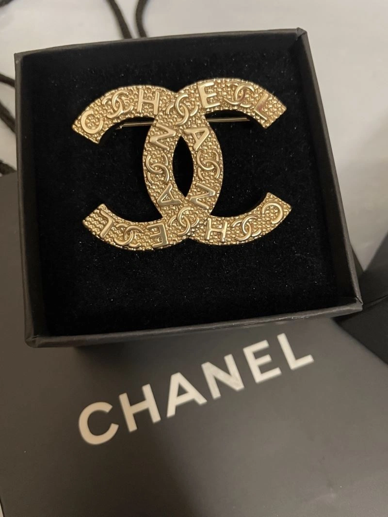 Original Chanel Brooches 228100