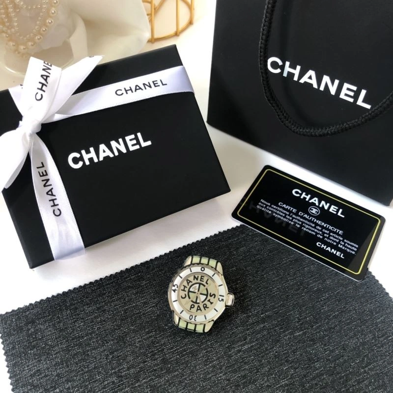 Chanel Brooches ModernLook 228091