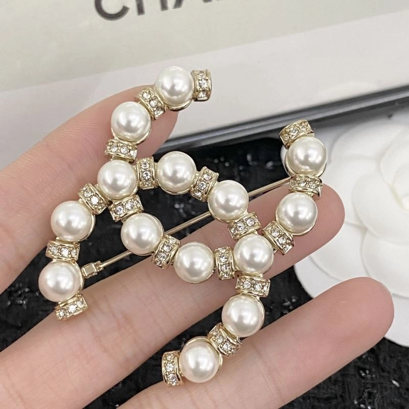Chanel Brooches StreetReady 226422