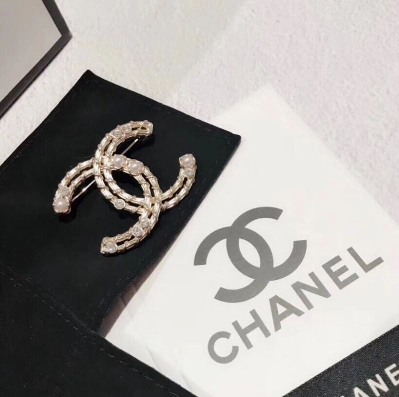 WeatherProof Chanel Brooches 226417