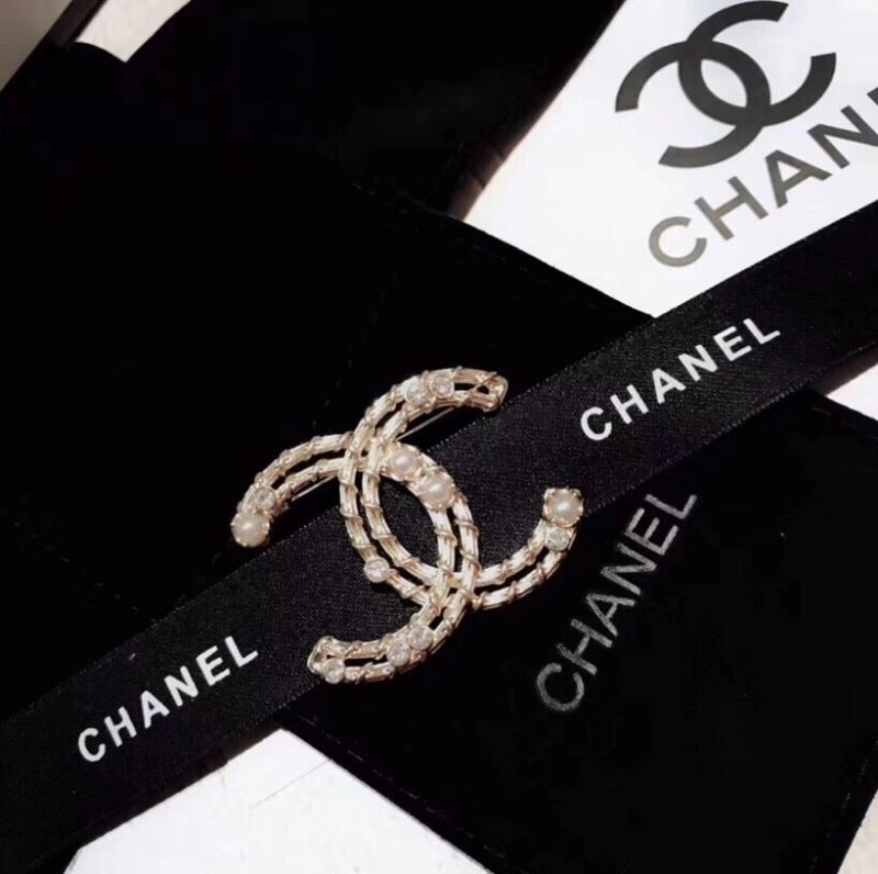 WeatherProof Chanel Brooches 226417