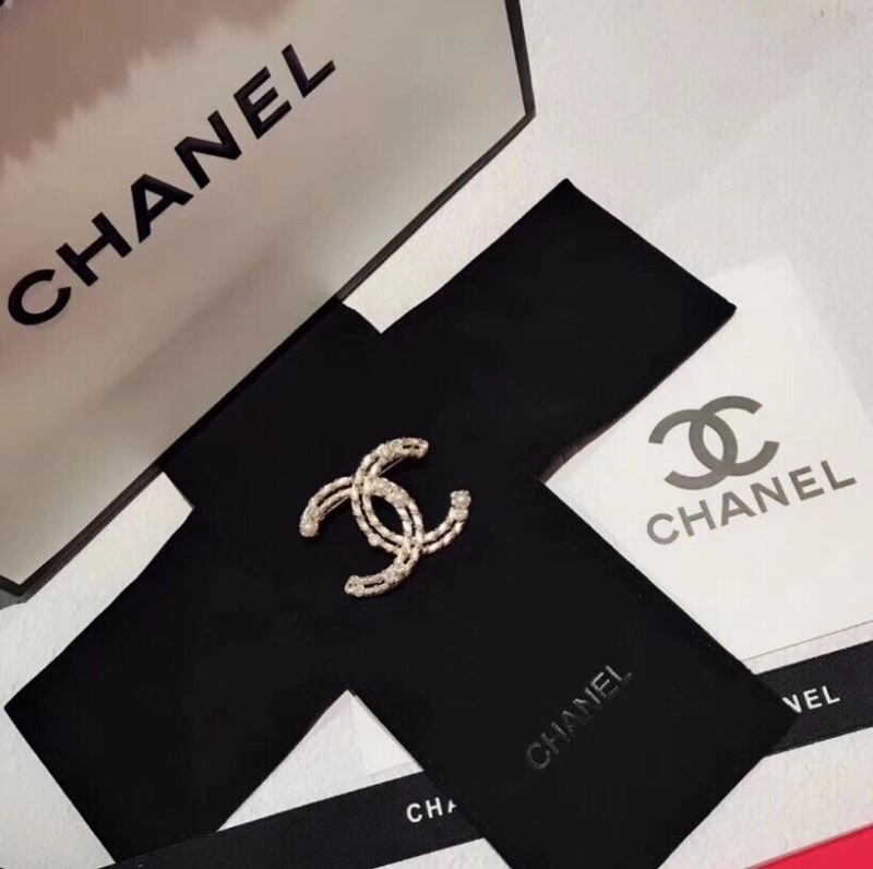 WeatherProof Chanel Brooches 226417
