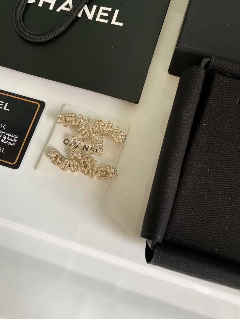 Chanel Brooches Comfortable 226415