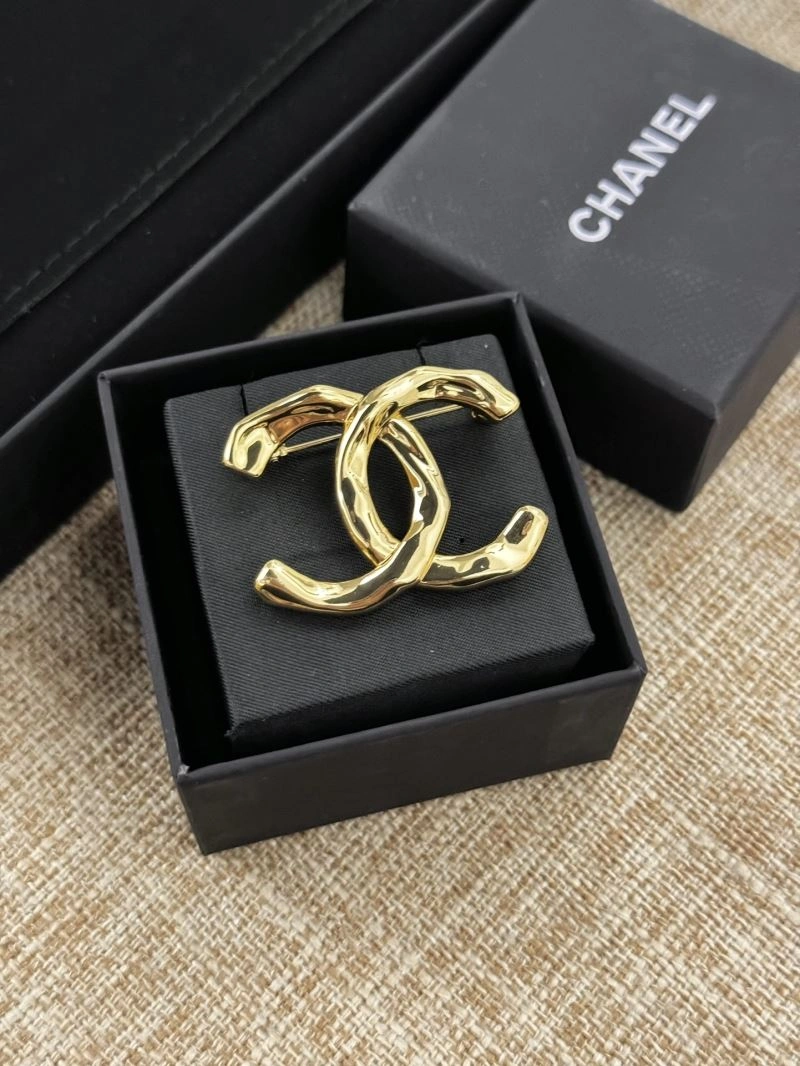Sophisticated Chanel Brooches 226393