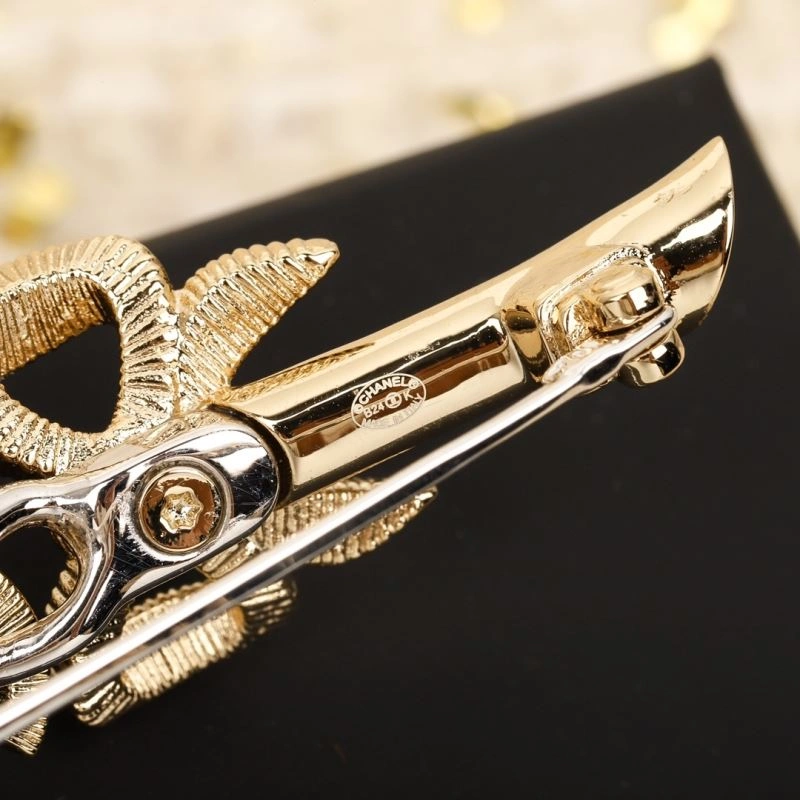 Chanel Brooches Supportive 226420
