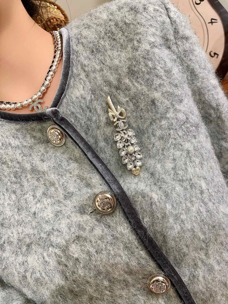 Chanel Brooches Supportive 226420