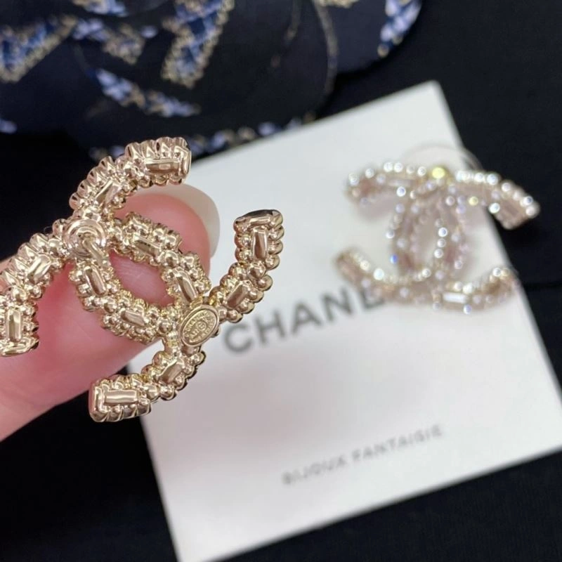 Chanel Brooches SmoothTexture 226382