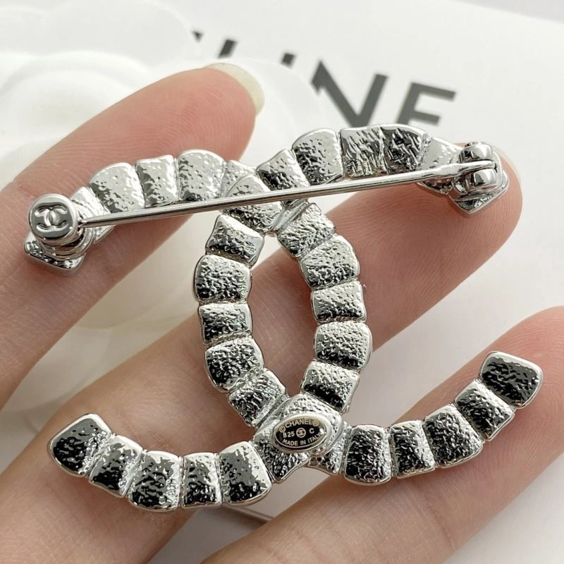 Chanel Brooches Practical 226364