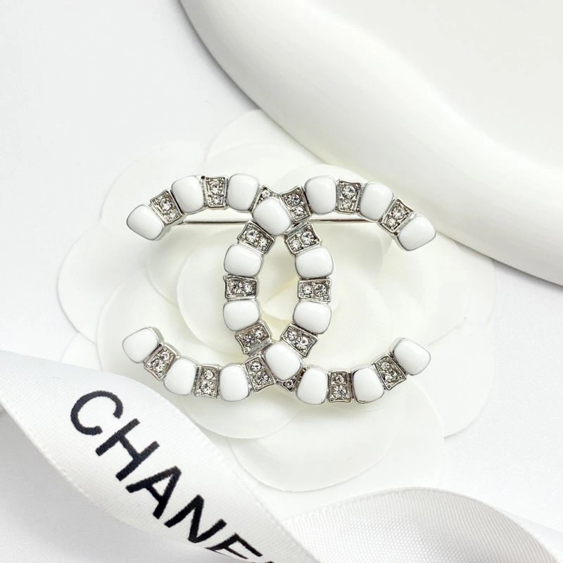 Chanel Brooches Practical 226364
