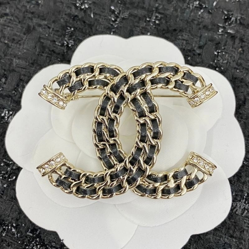 OnTrend Chanel Brooches 226359