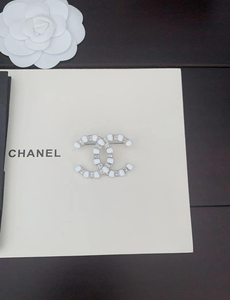 Chanel Brooches UrbanChic 226350