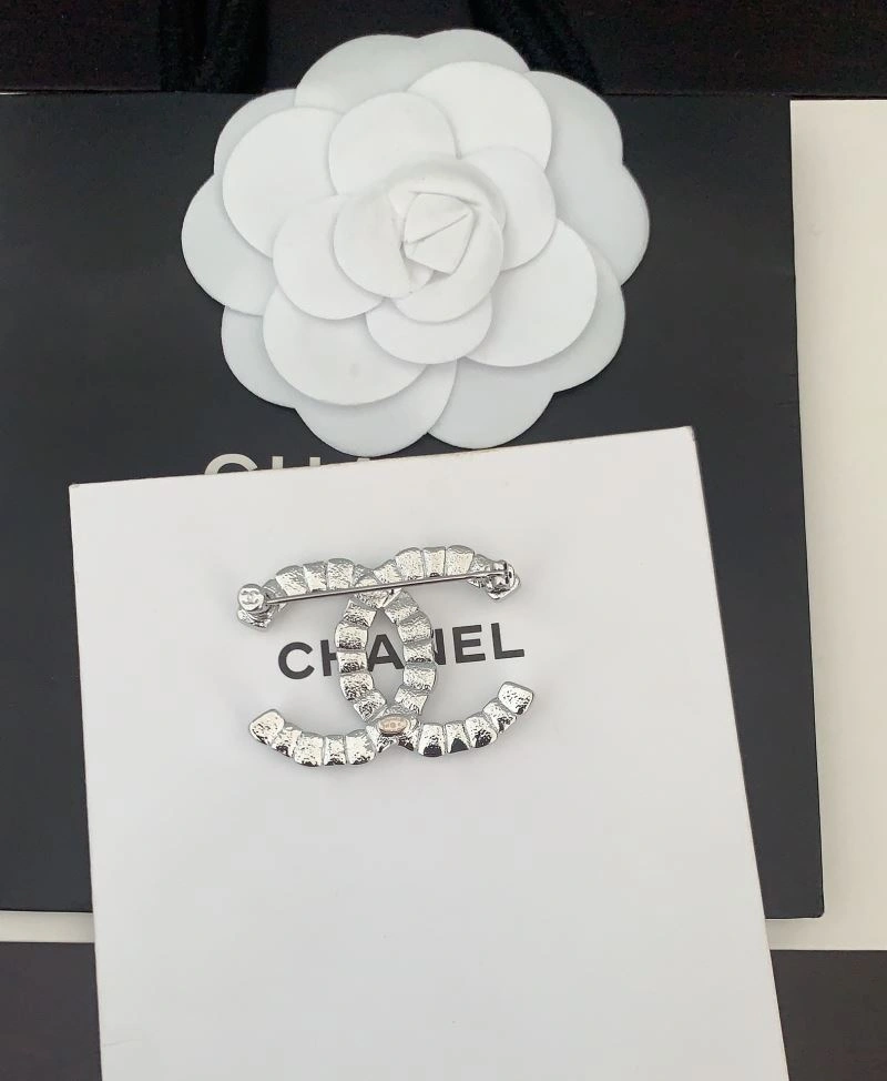 Chanel Brooches UrbanChic 226350