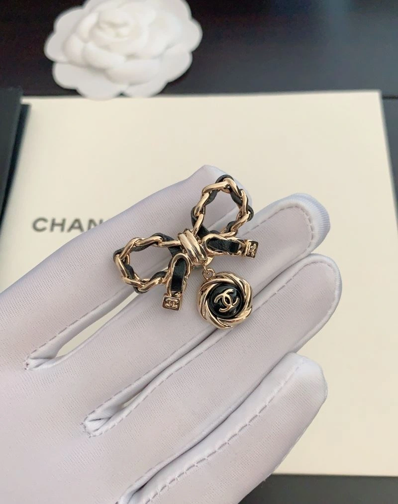 FreshLook Chanel Brooches 226362