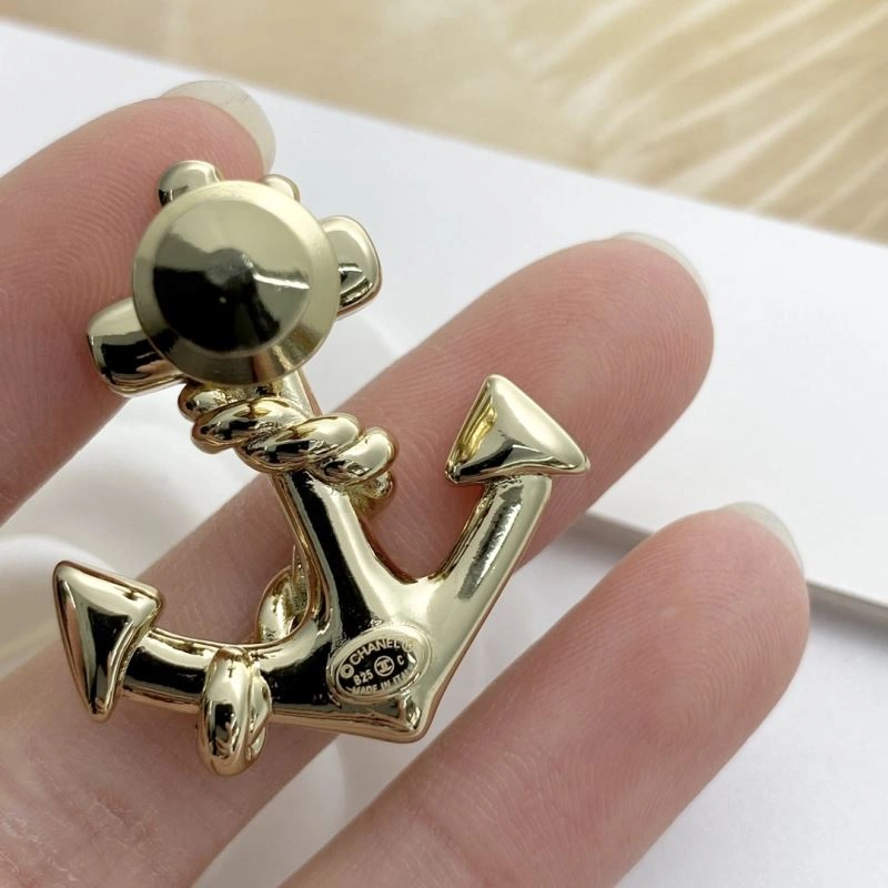 Chanel Brooches TimelessDesign 226451