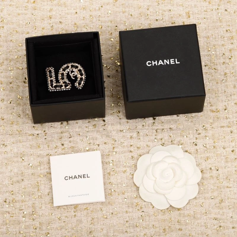 Chanel Brooches Comfortable 226406